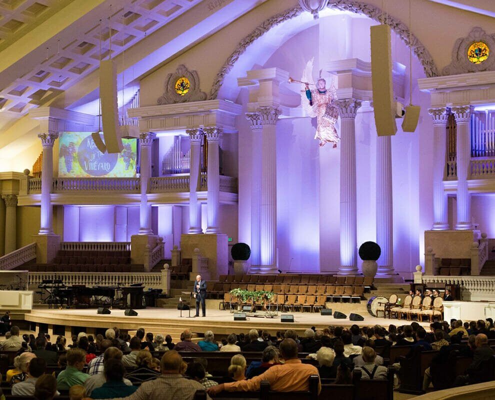 Markets_HoW__0002s_0004_First-Pentecostal-Church-2